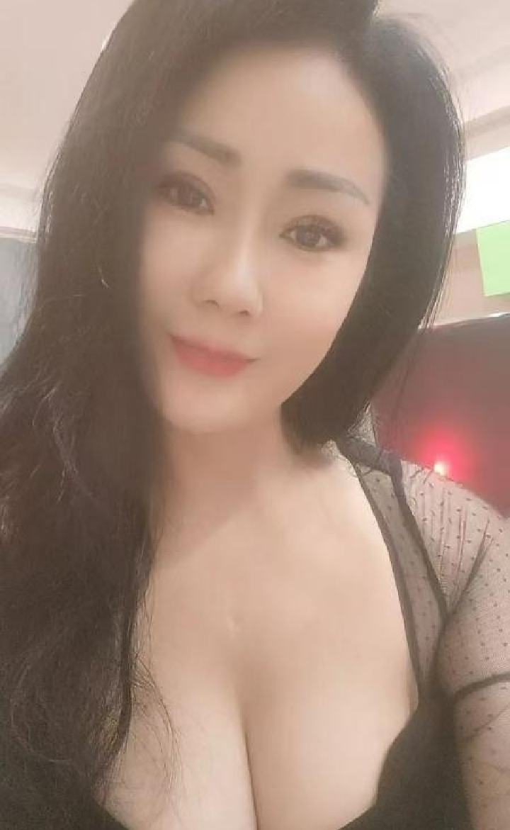 世茂丰润美少妇