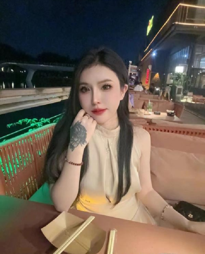 福田制服美臀辣妞希尔