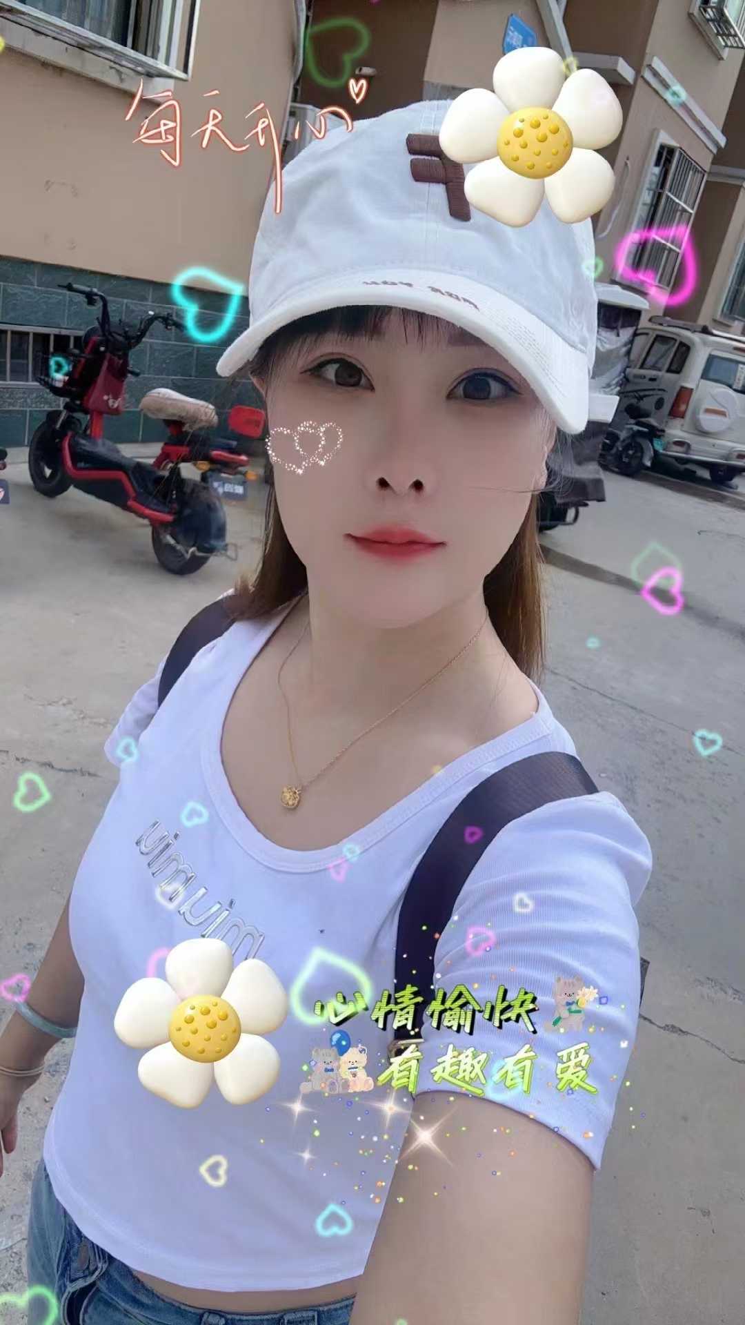 湖塘中大可开短发御姐