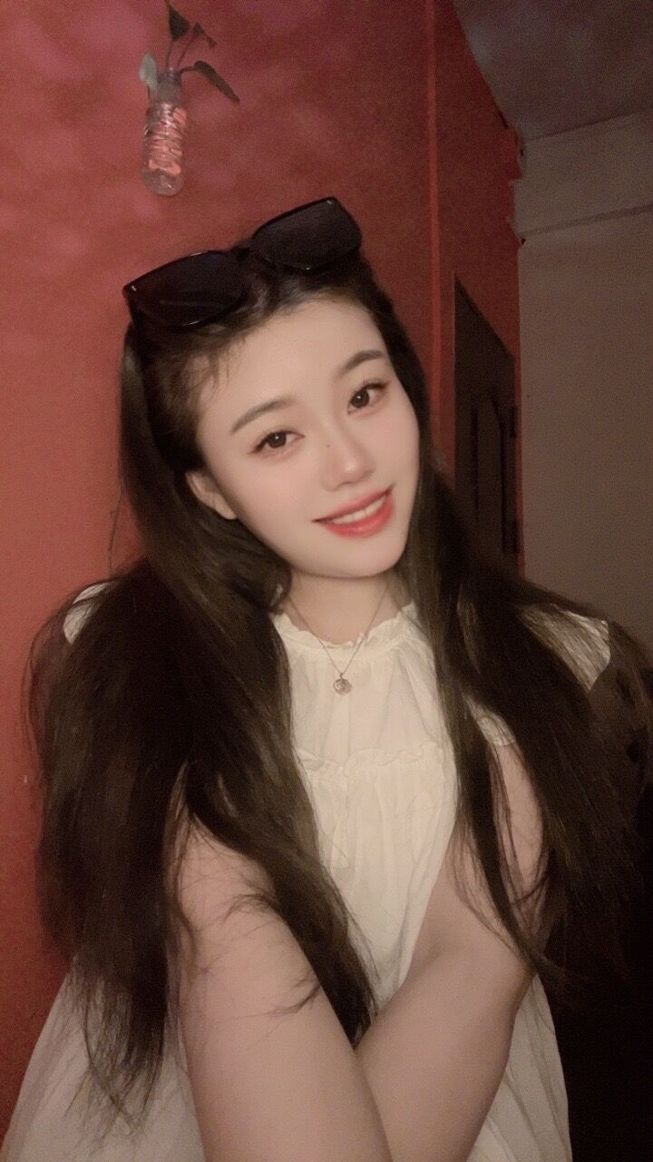 南山沫沫刚下海