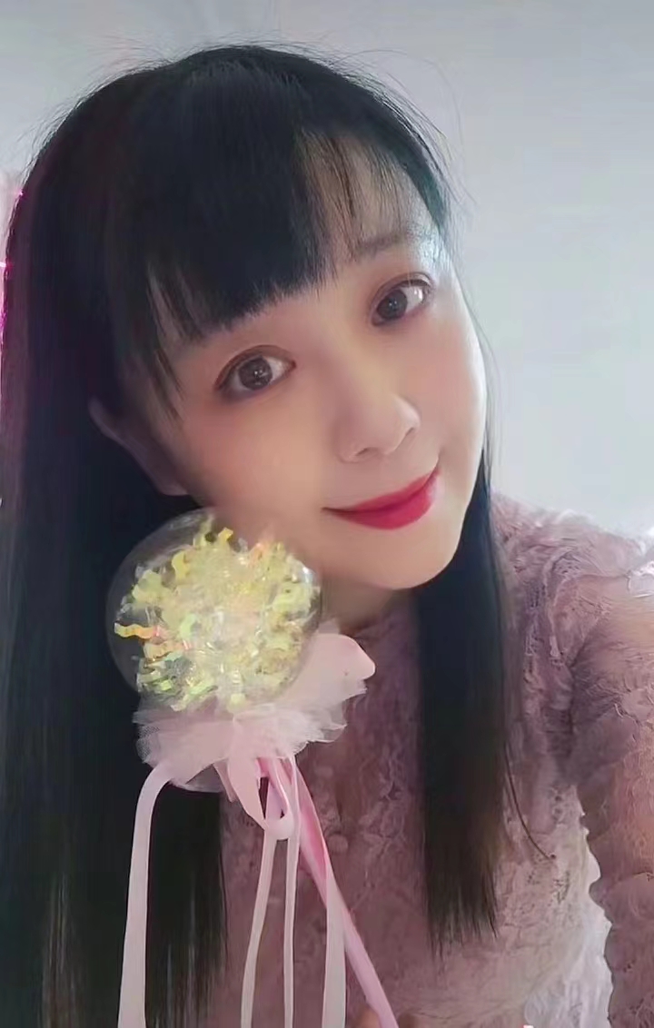 南站丰润小少妇樱花