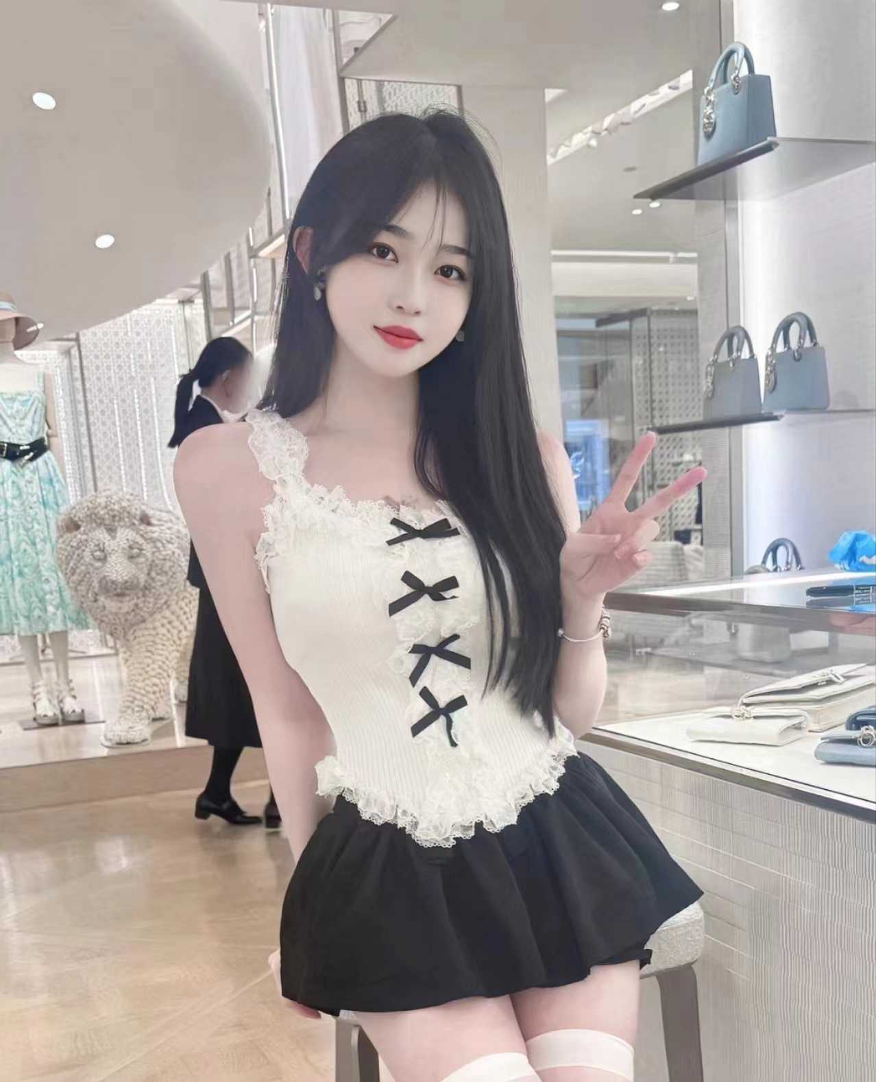 罗湖情趣制服辣妹豆豆