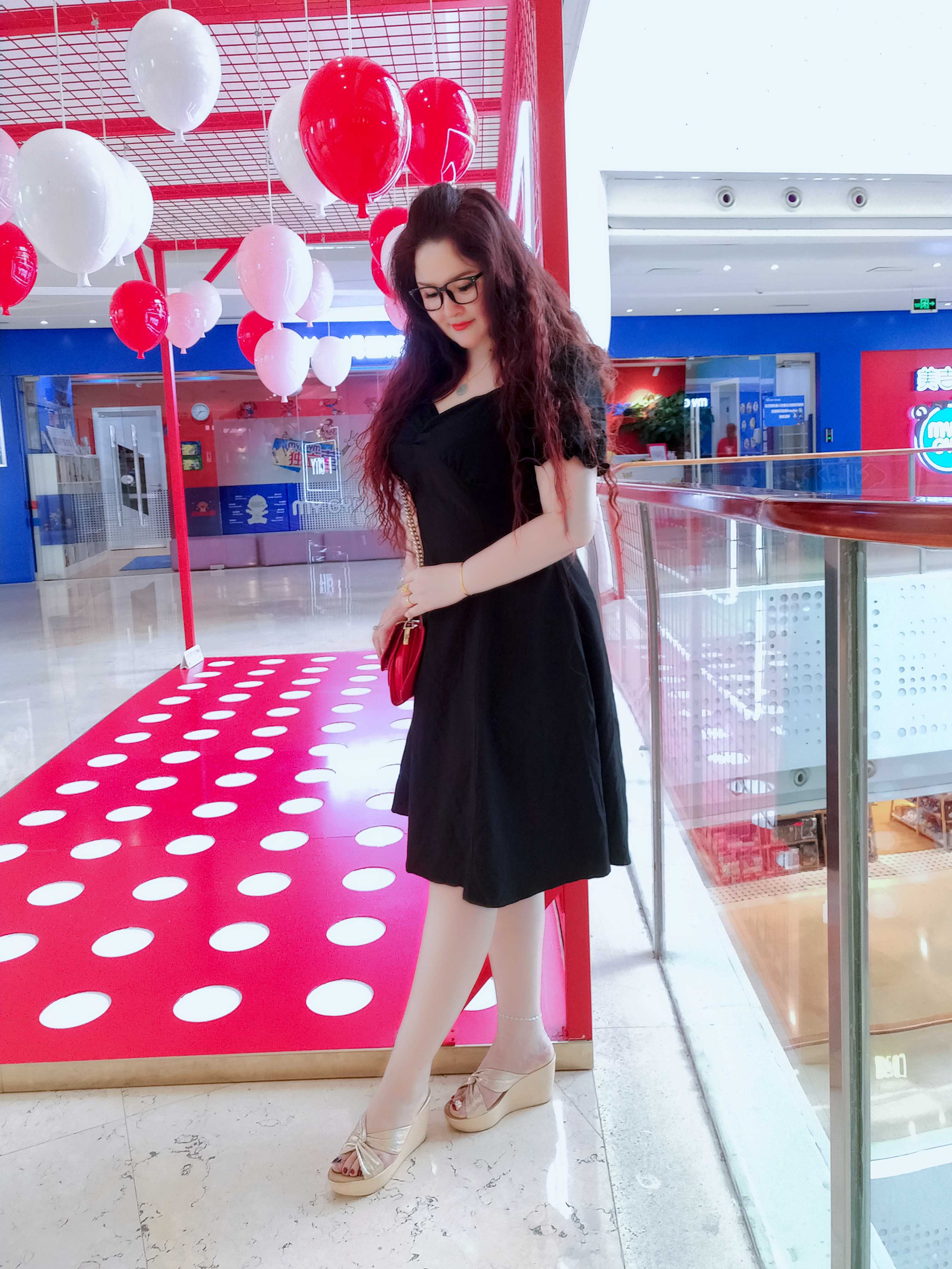 福田妩媚丰满服务系少妇