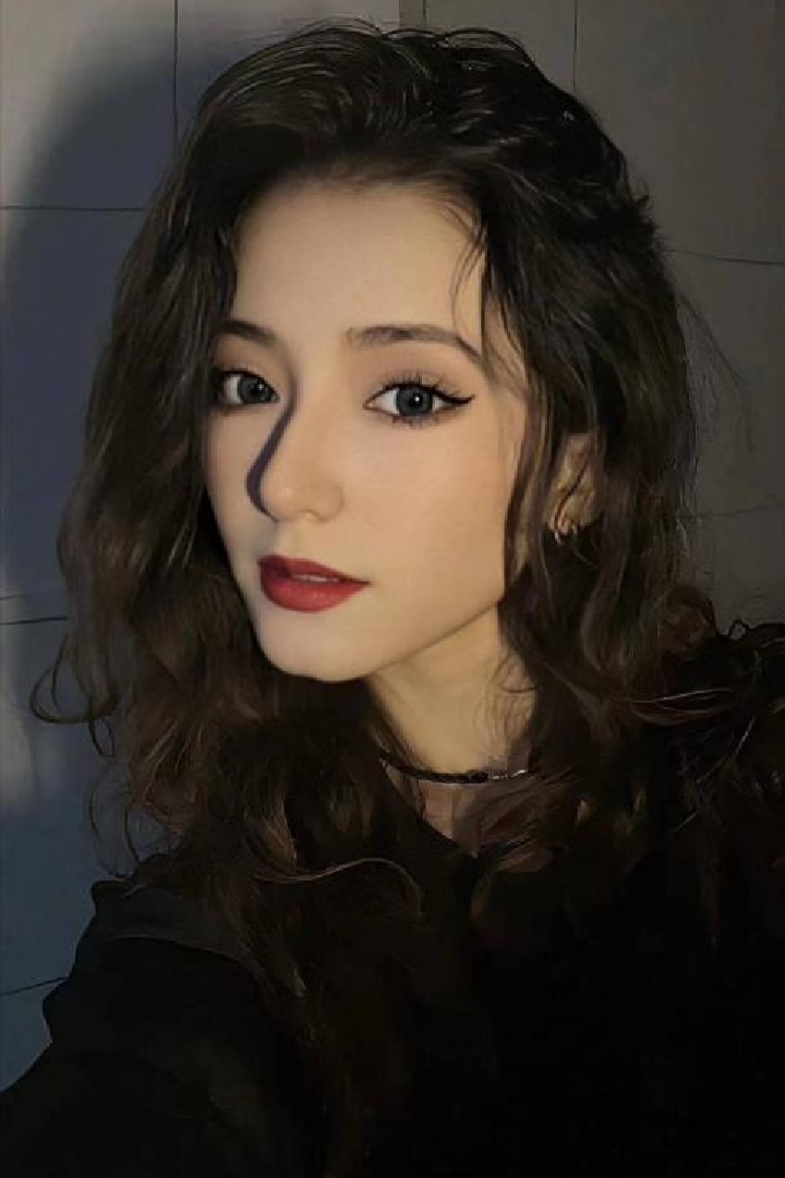 少妇民族蜜桃臀祖丽