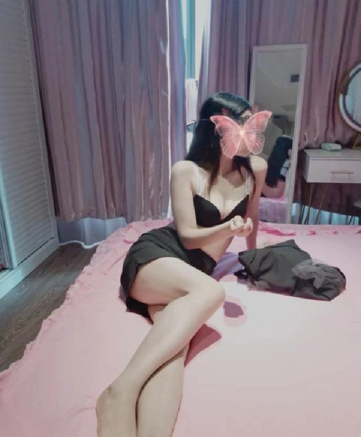 瑶海情趣大胸辣妹菲菲