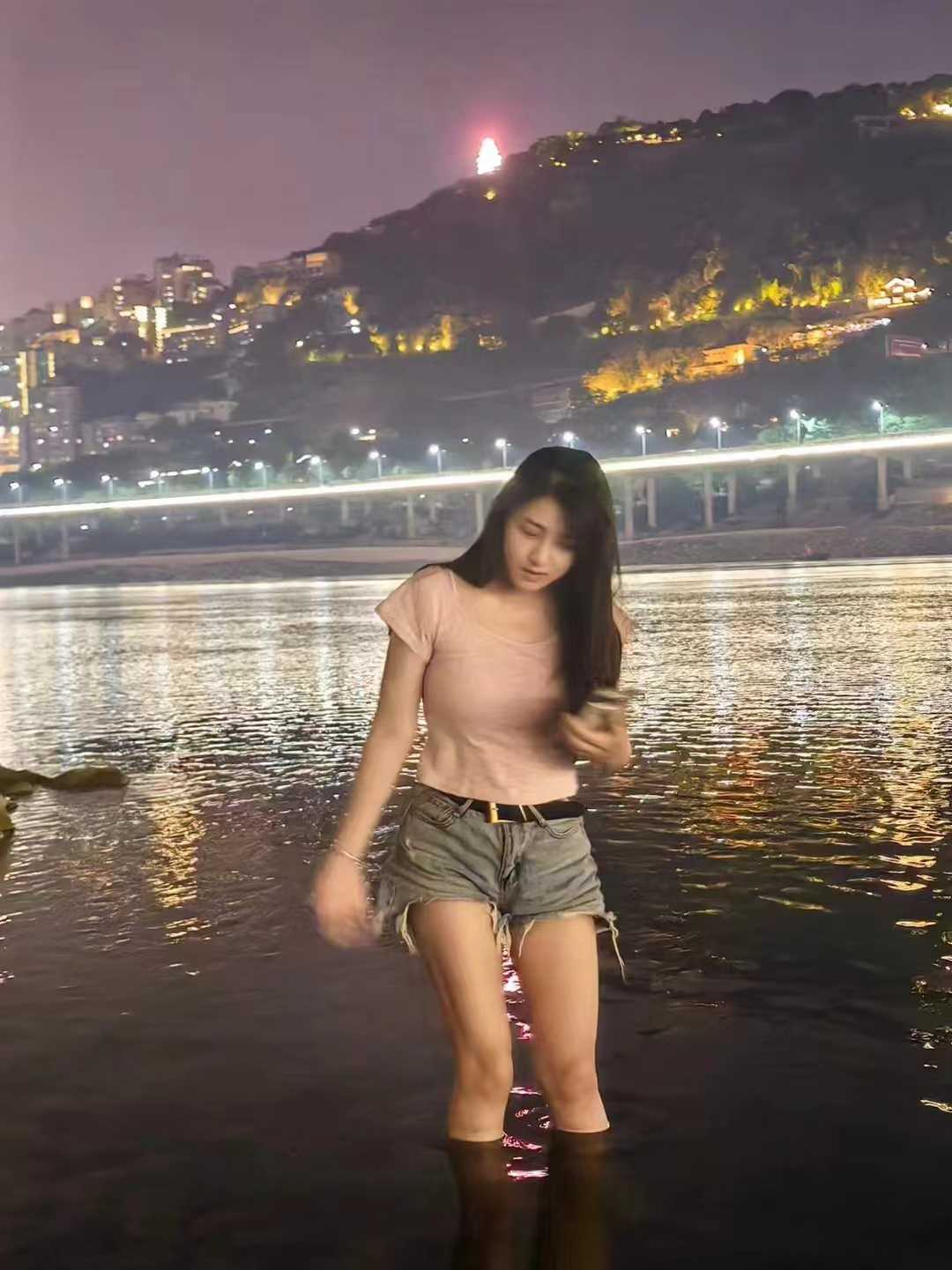 武侯区火热大白兔丽丽