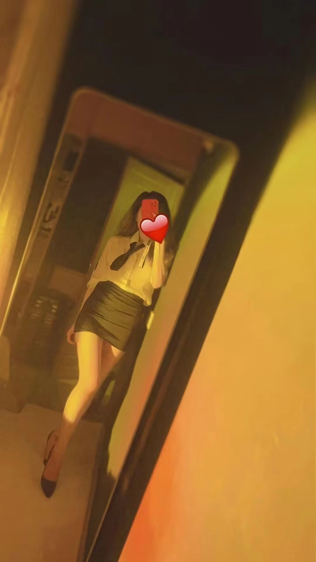 白嫩诱人辣妹粥粥