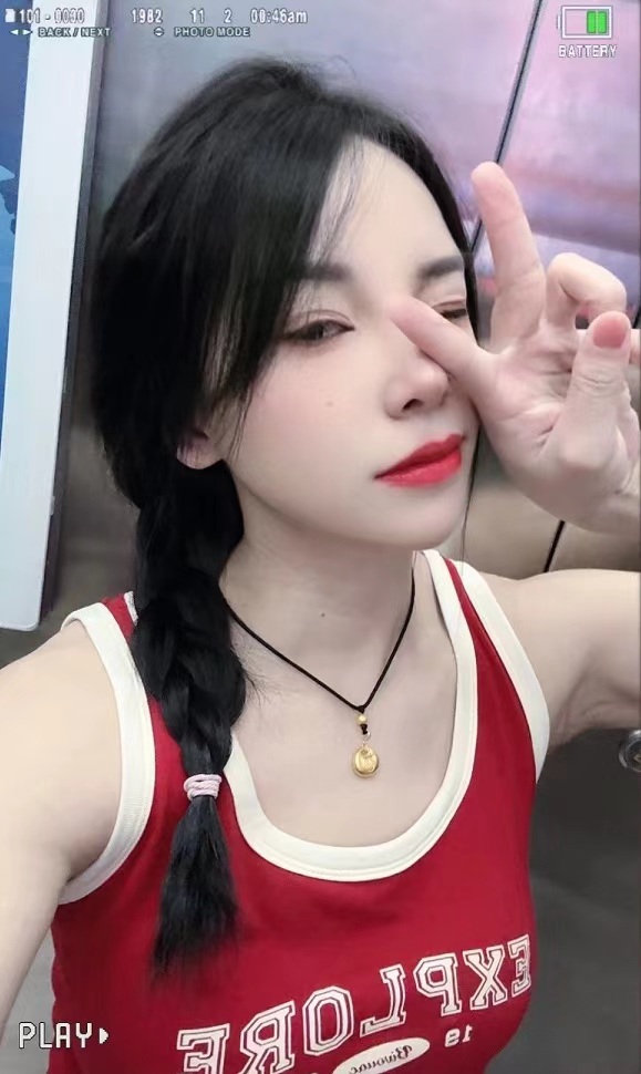 白云火辣美妞丽娜