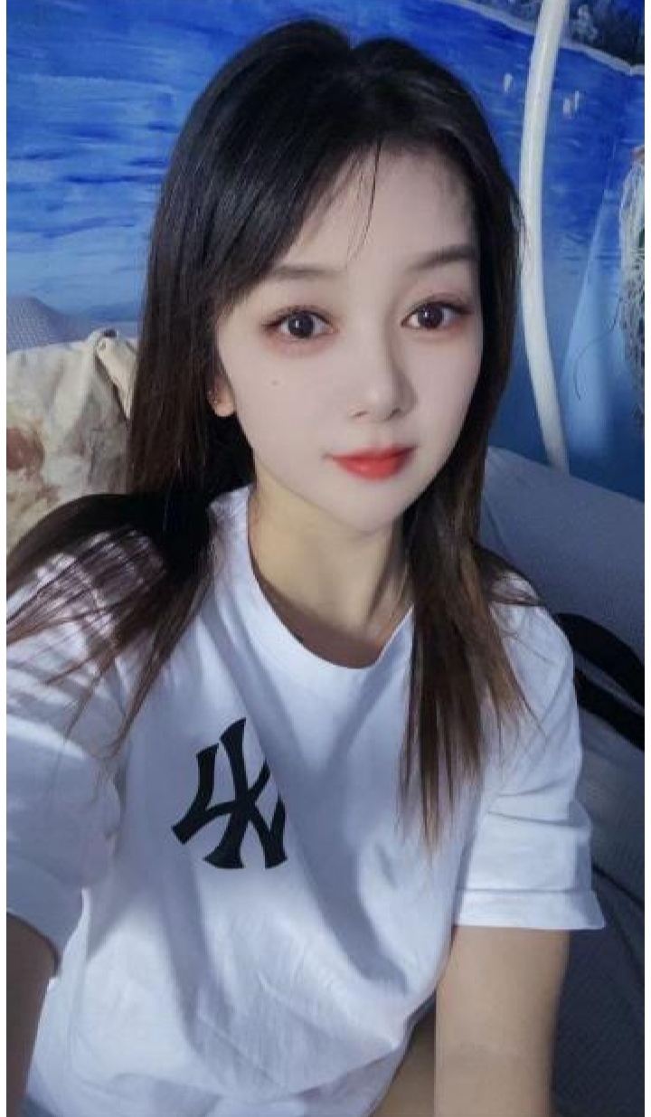 三水区巨乳眼镜美妞