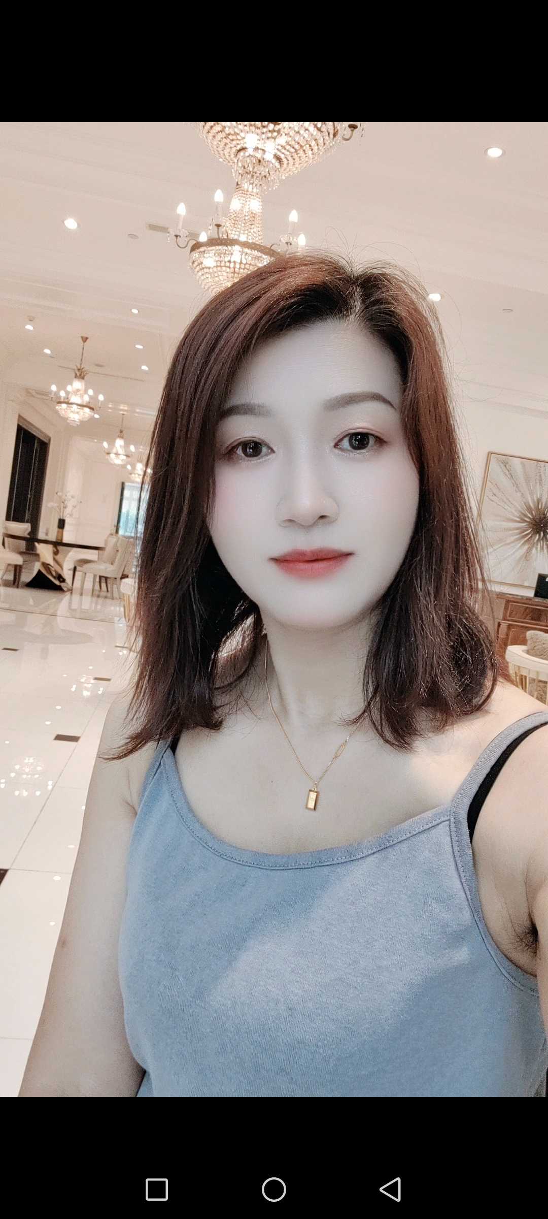 布吉大胸短发姐姐沫沫