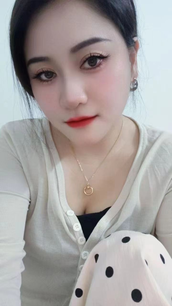 包河丰润风情小姐姐露露