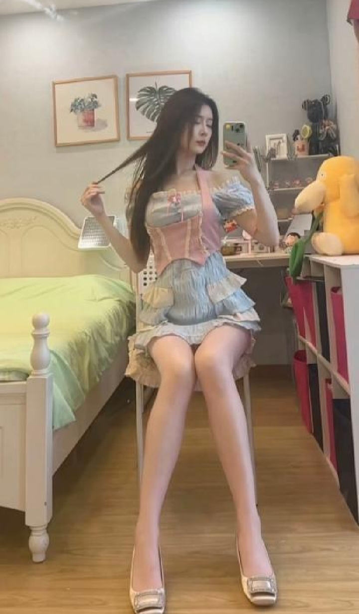 南山热辣大长腿御姐小慧