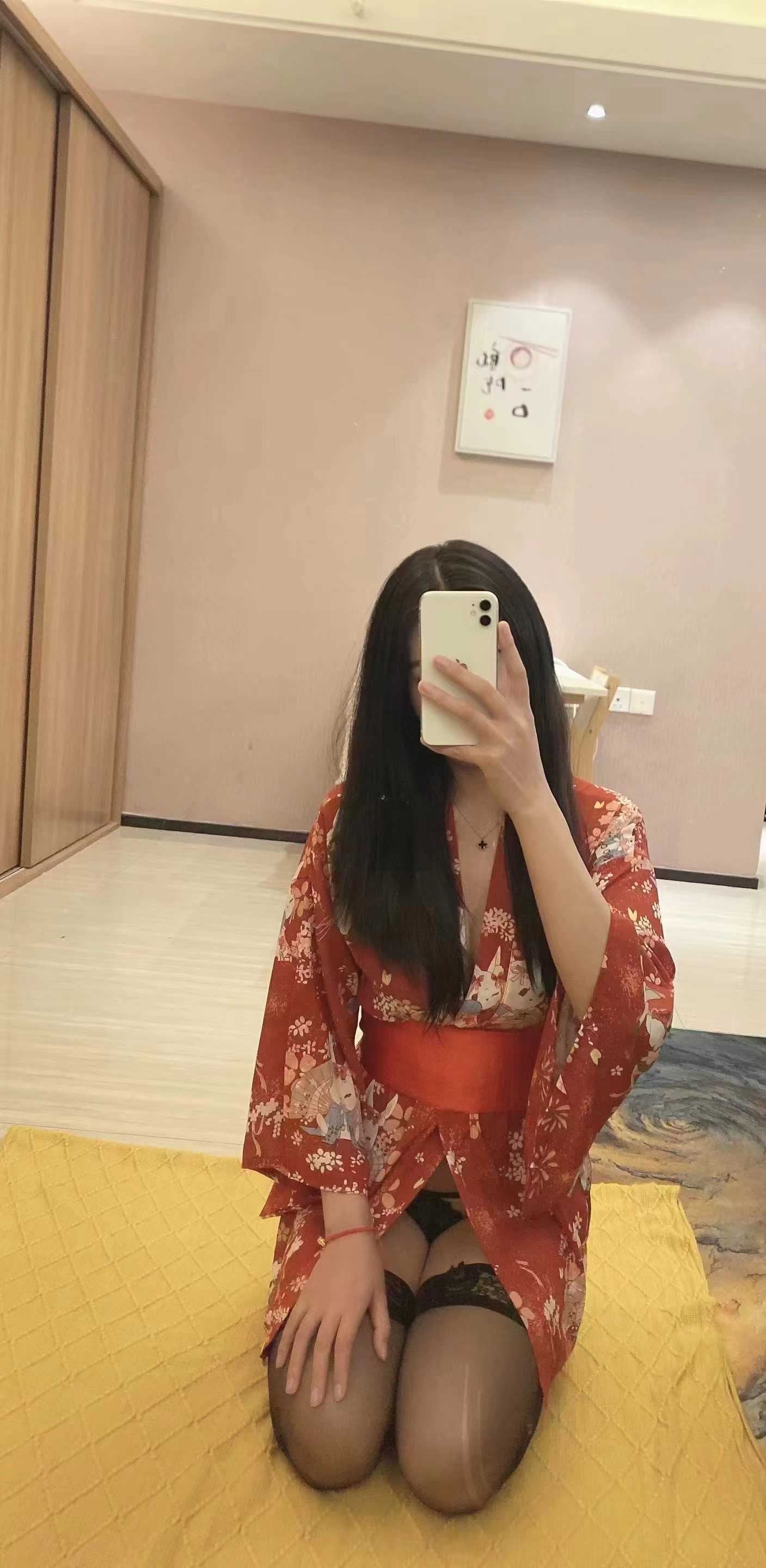 西山风情辣妹青衣草