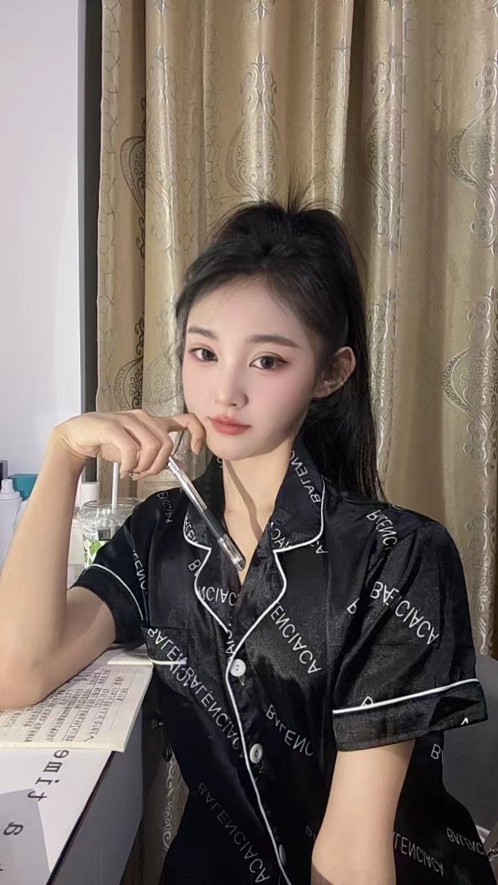 本人在南宁从事美容工作，收入不稳定，个人出来兼职