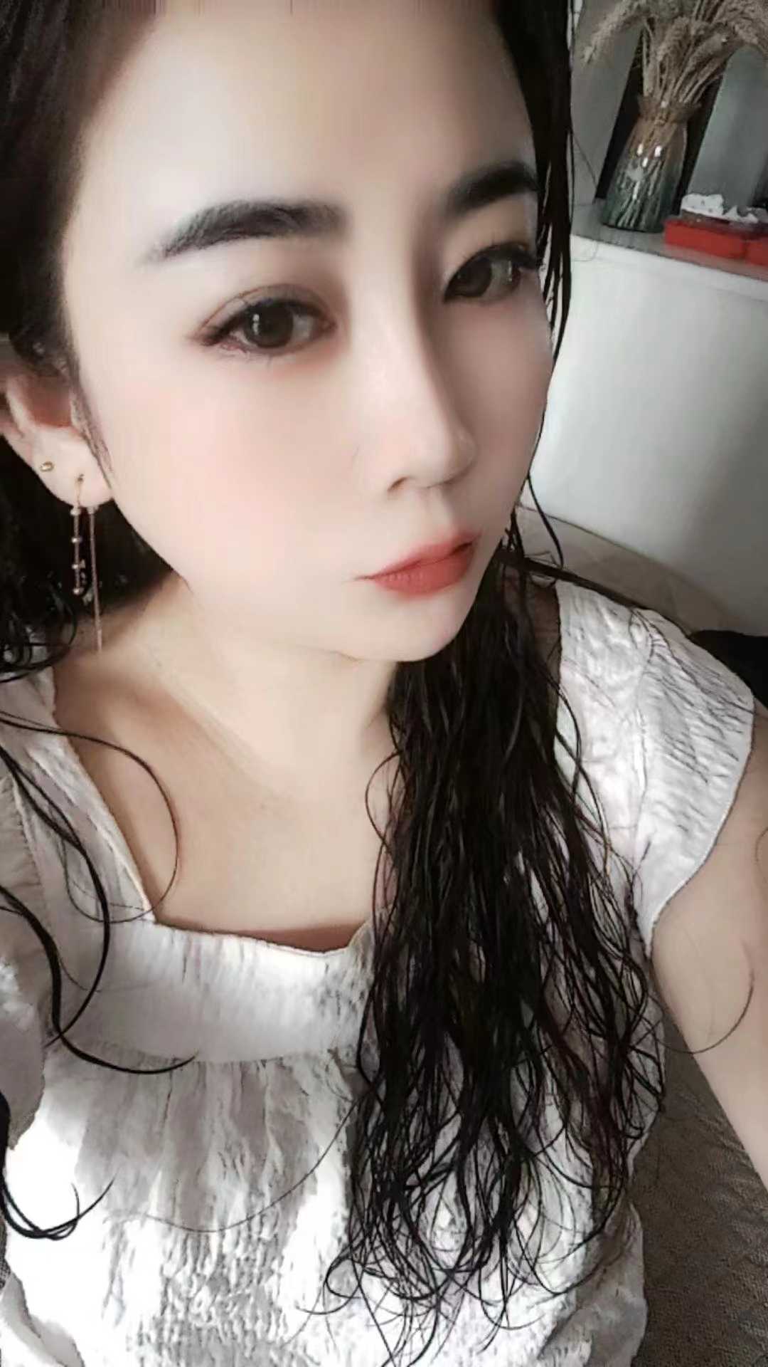 泉山妩媚小少妇贝贝