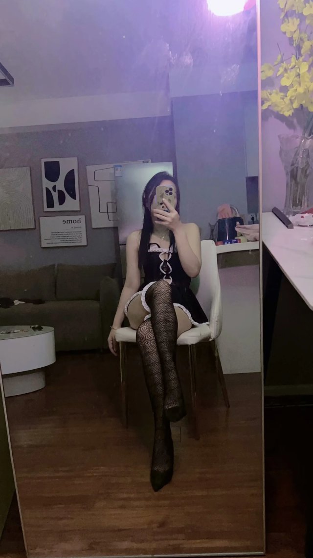 性感高挑小勺妇