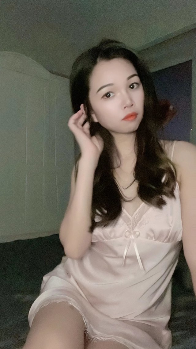 性感高挑小勺妇