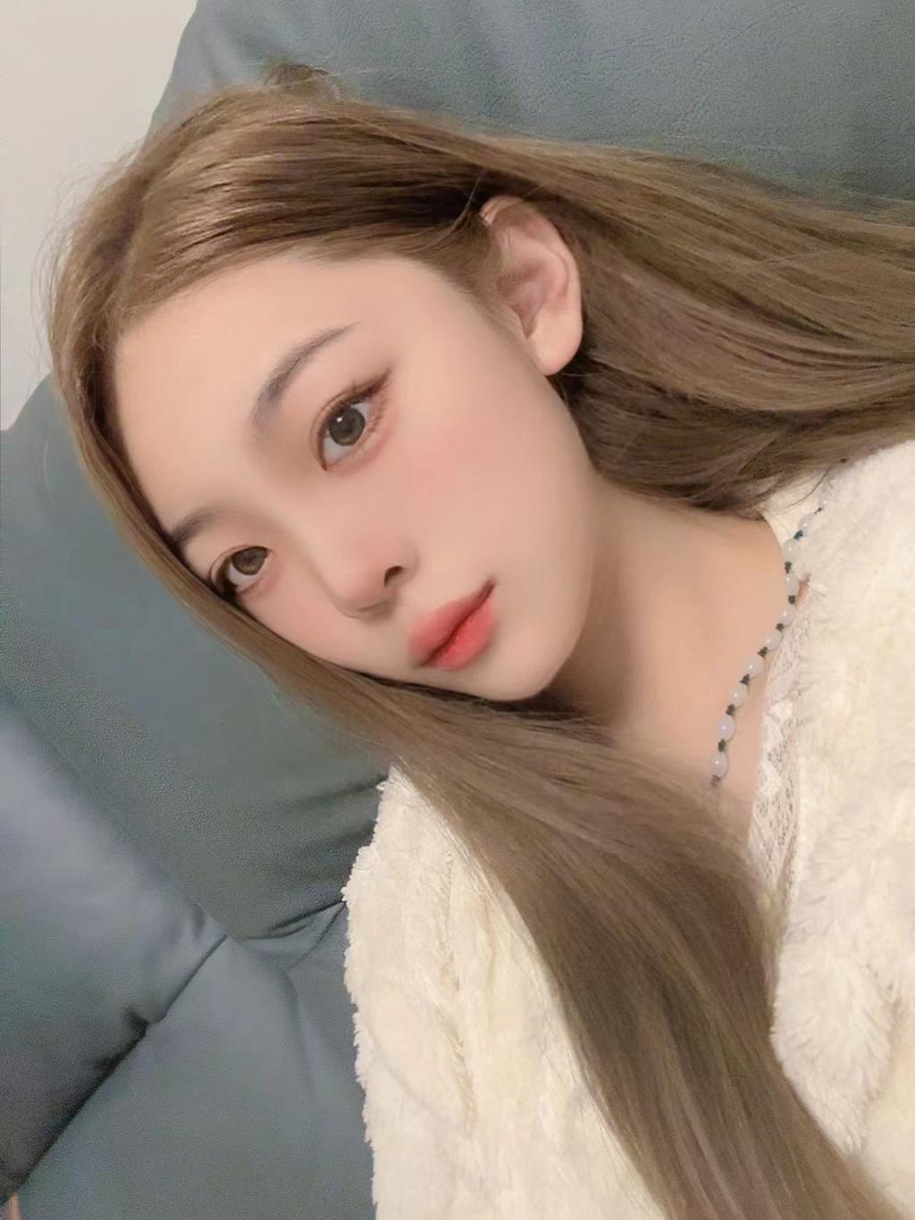 极品高百纯皮肤的小静