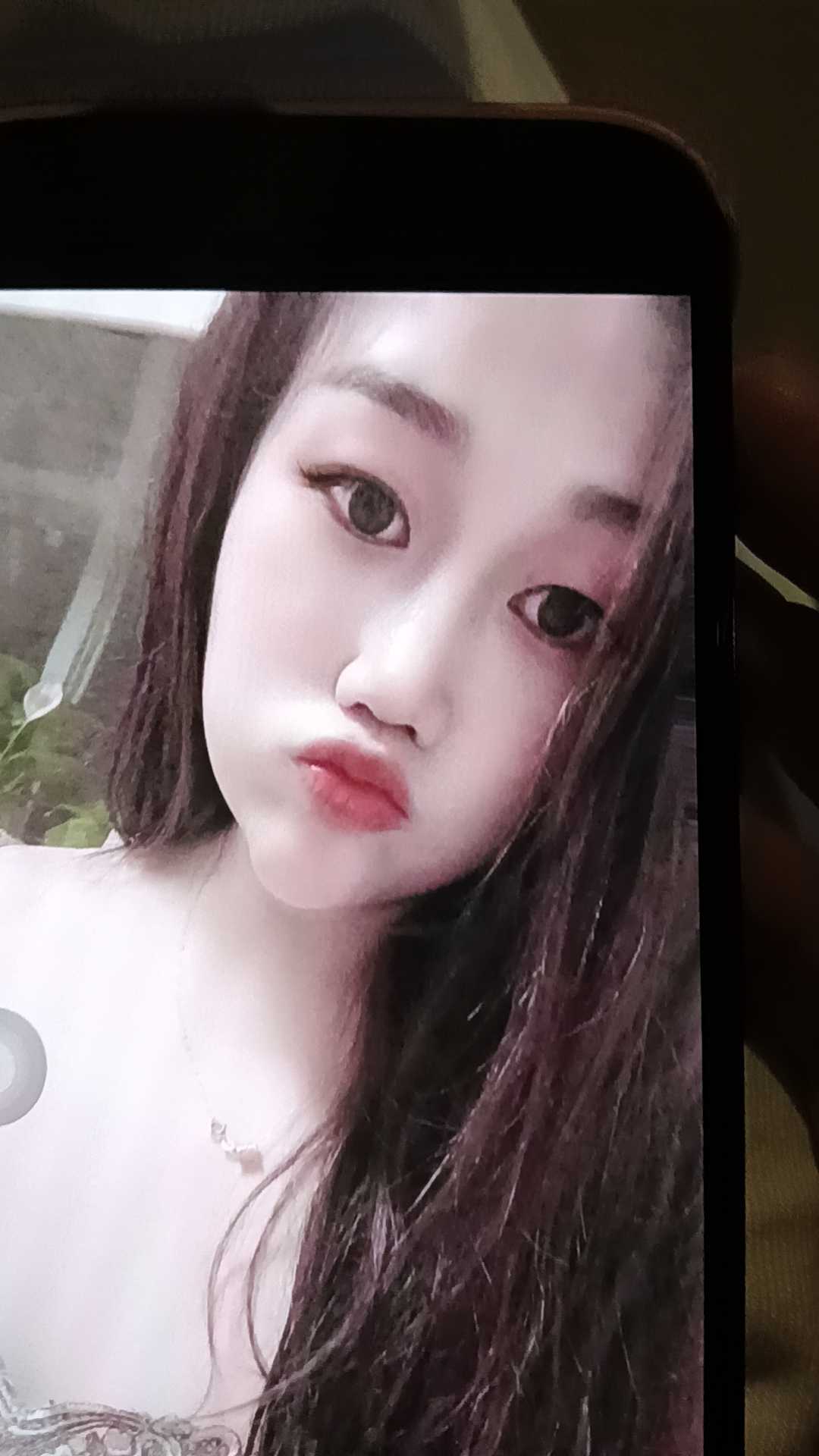 大胸妹子，真大喜欢的自己联系