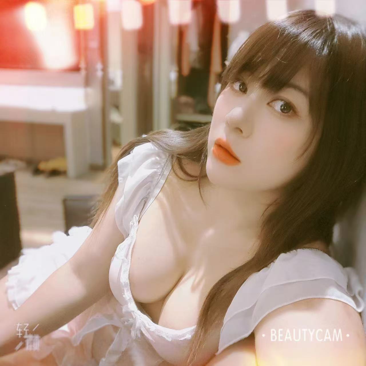 肉弹奶夹子新人媚儿