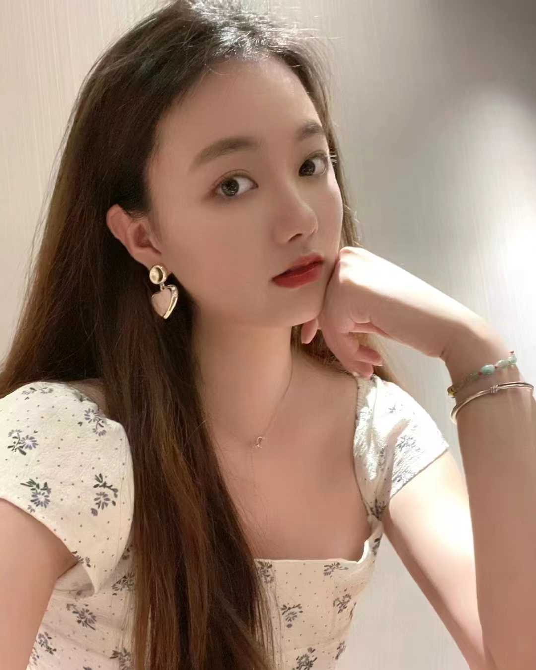 拱北气质甜妹漫漫