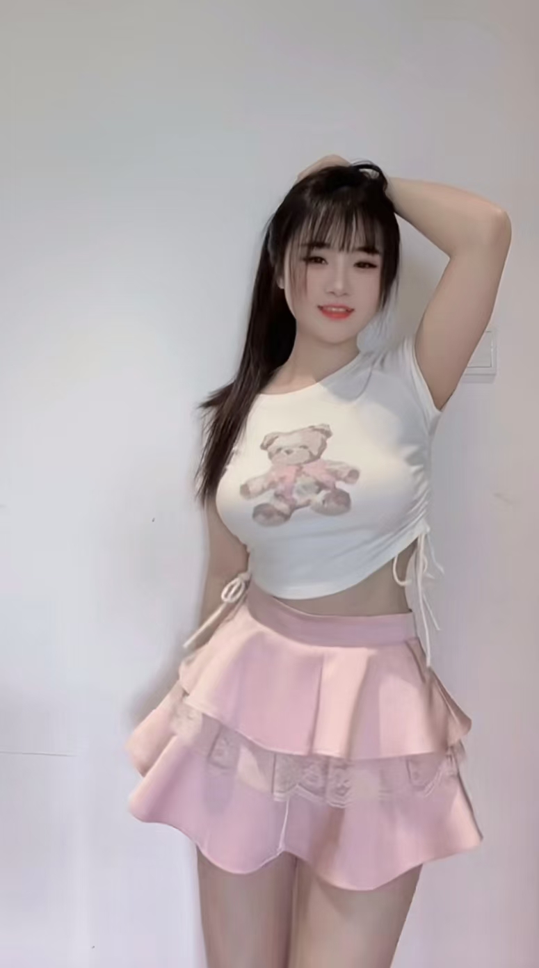 光谷极品大白兔嫩妹露露