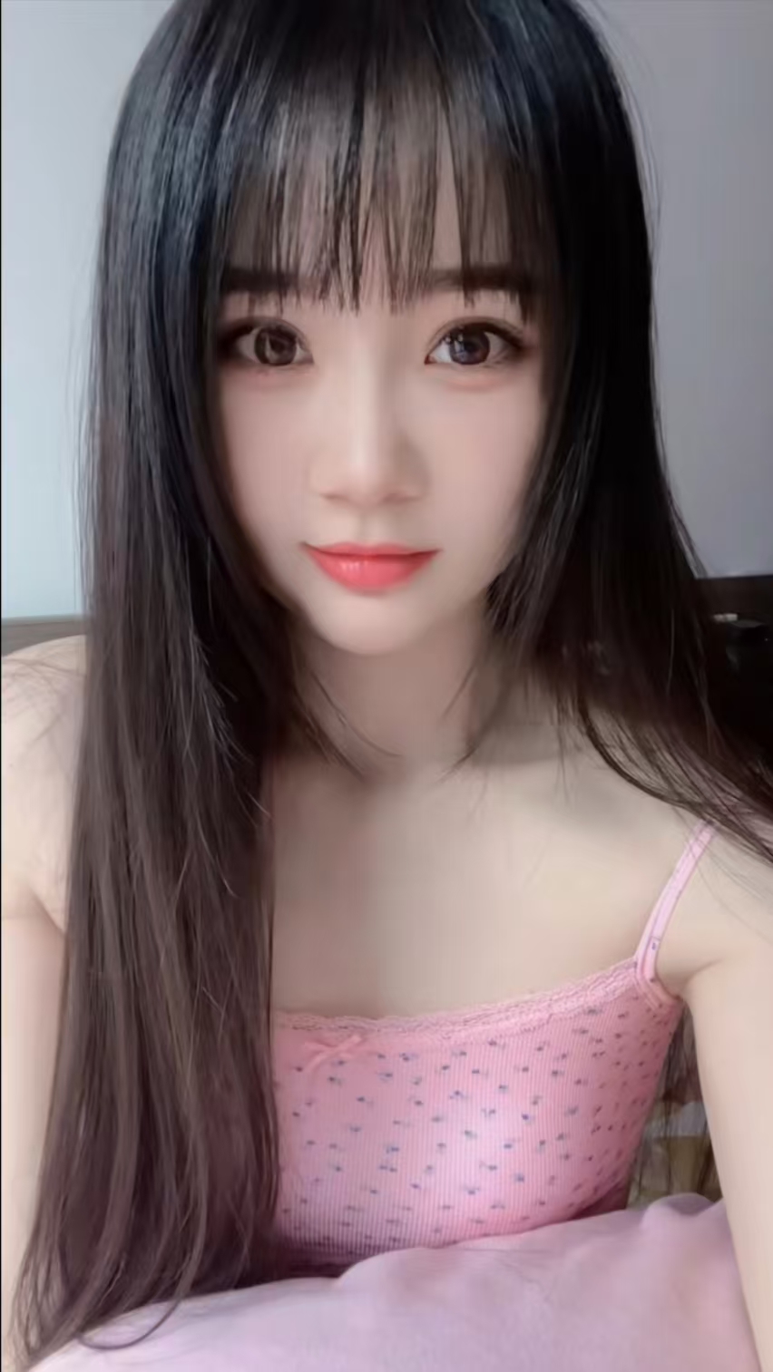 光谷极品大白兔嫩妹露露