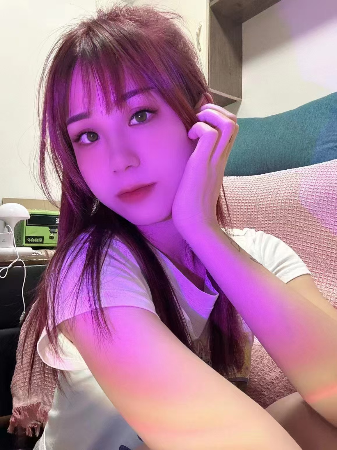 娄星区乖巧小女友薇薇