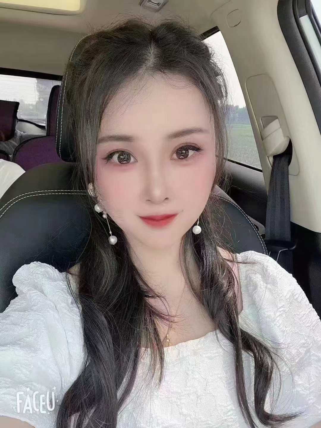 裕华区白嫩辣妹兮兮