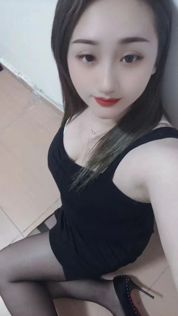 福永白嫩丰满新人丝丝