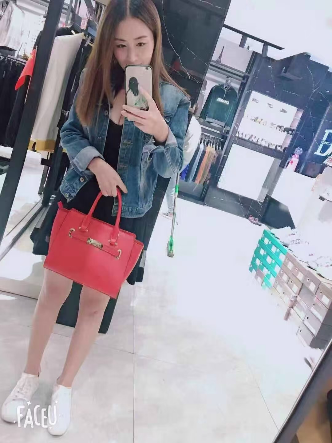 十里铺堡长腿眼镜嫩妹月儿