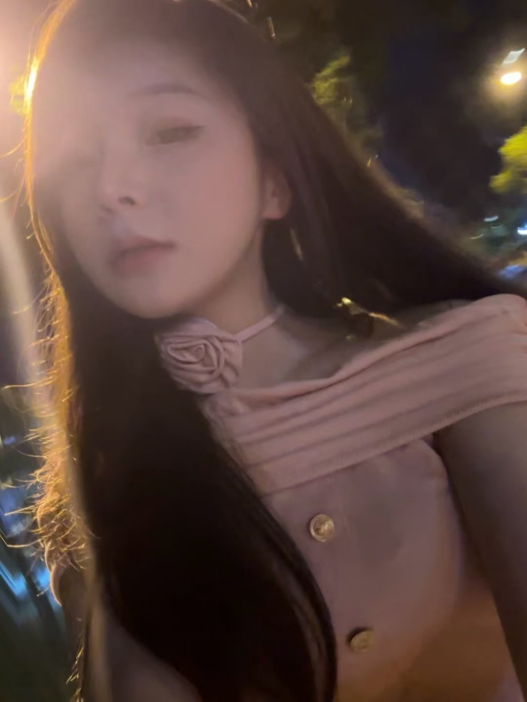 市区极品白嫩热辣甜妹