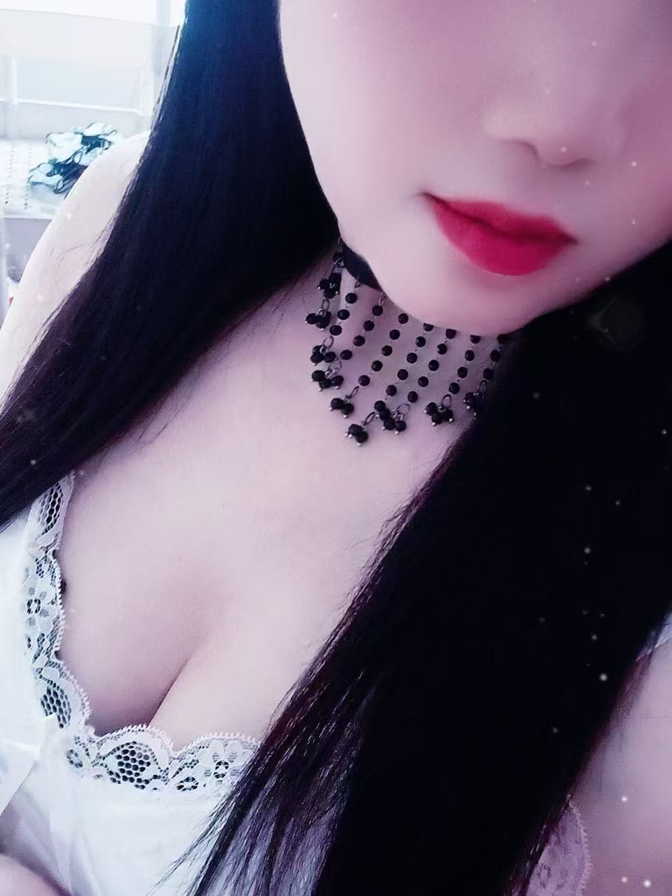 秦淮白嫩大奶妹小月