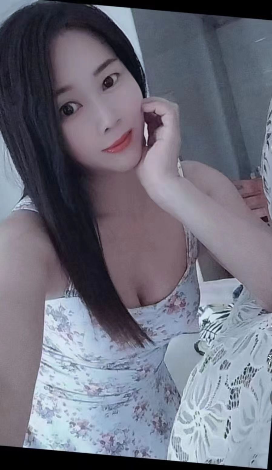 秦淮丰润惹火小姐姐笑笑