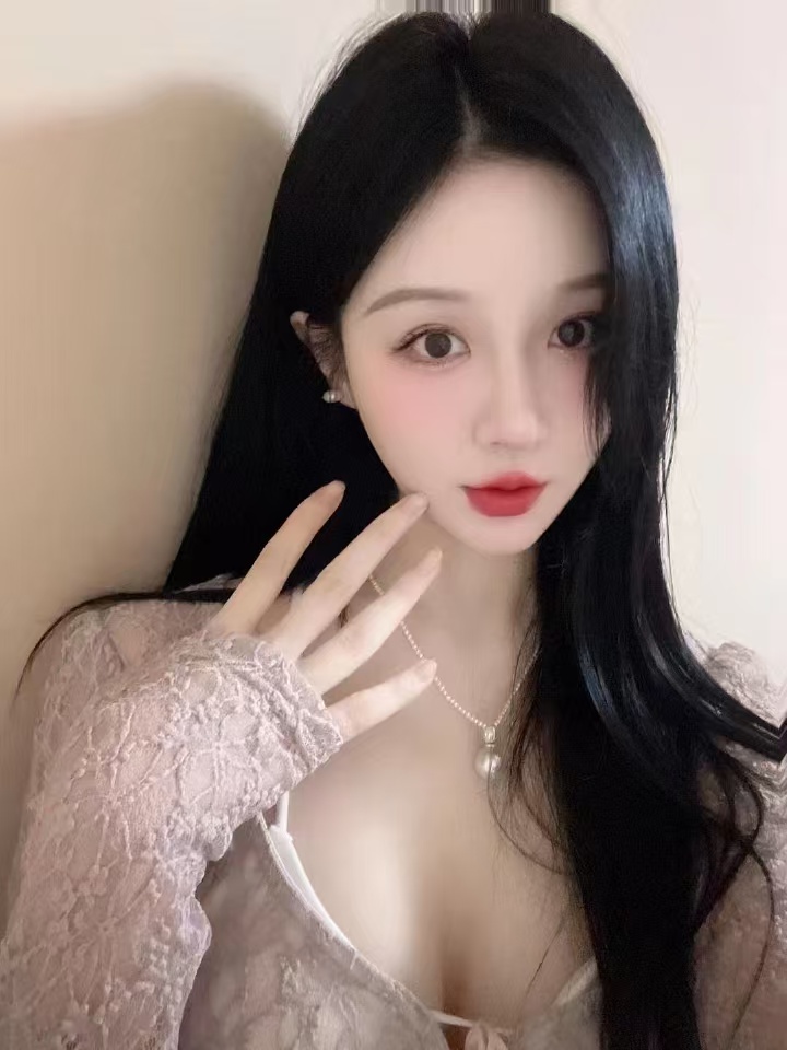 皮肤白嫩一线天