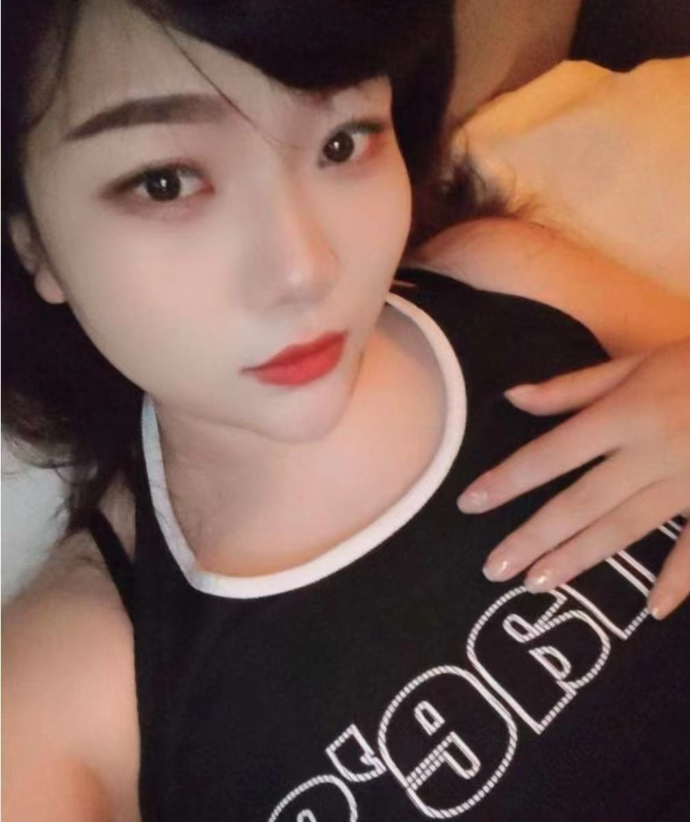 裕华区新晋白嫩宝藏女孩