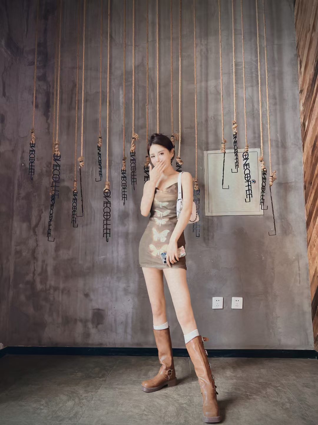 裸足172大长腿小橙子