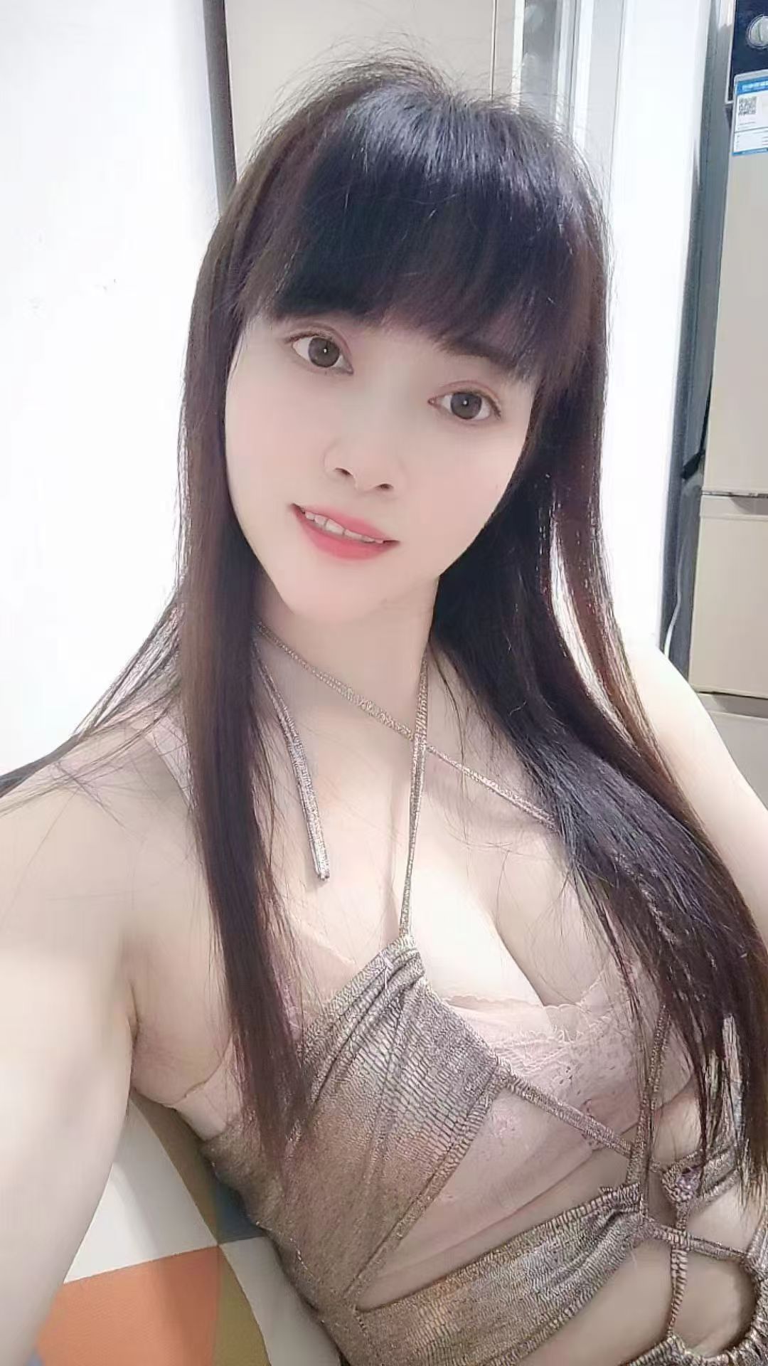 罗湖区巨乳辣妹冰淇淋