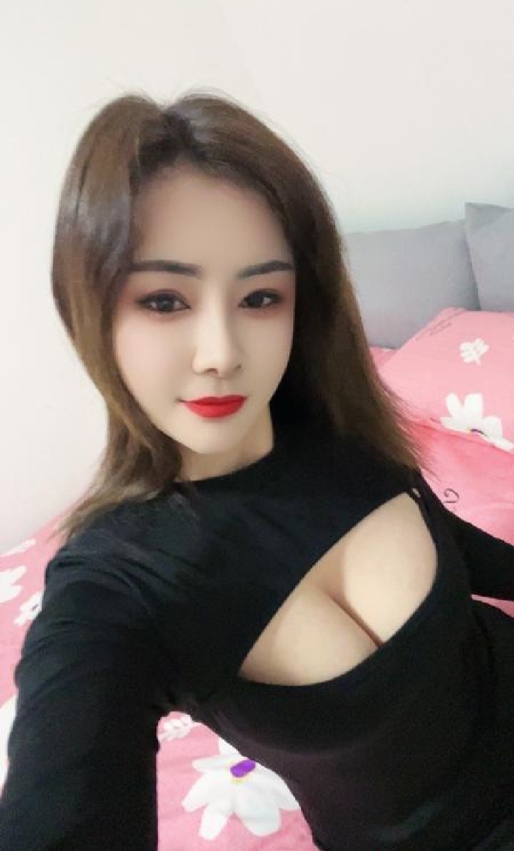 天河服务系大波波美女