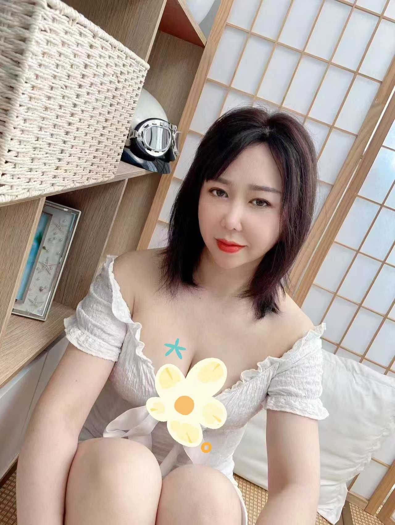 黄岛风情短发少妇糖糖