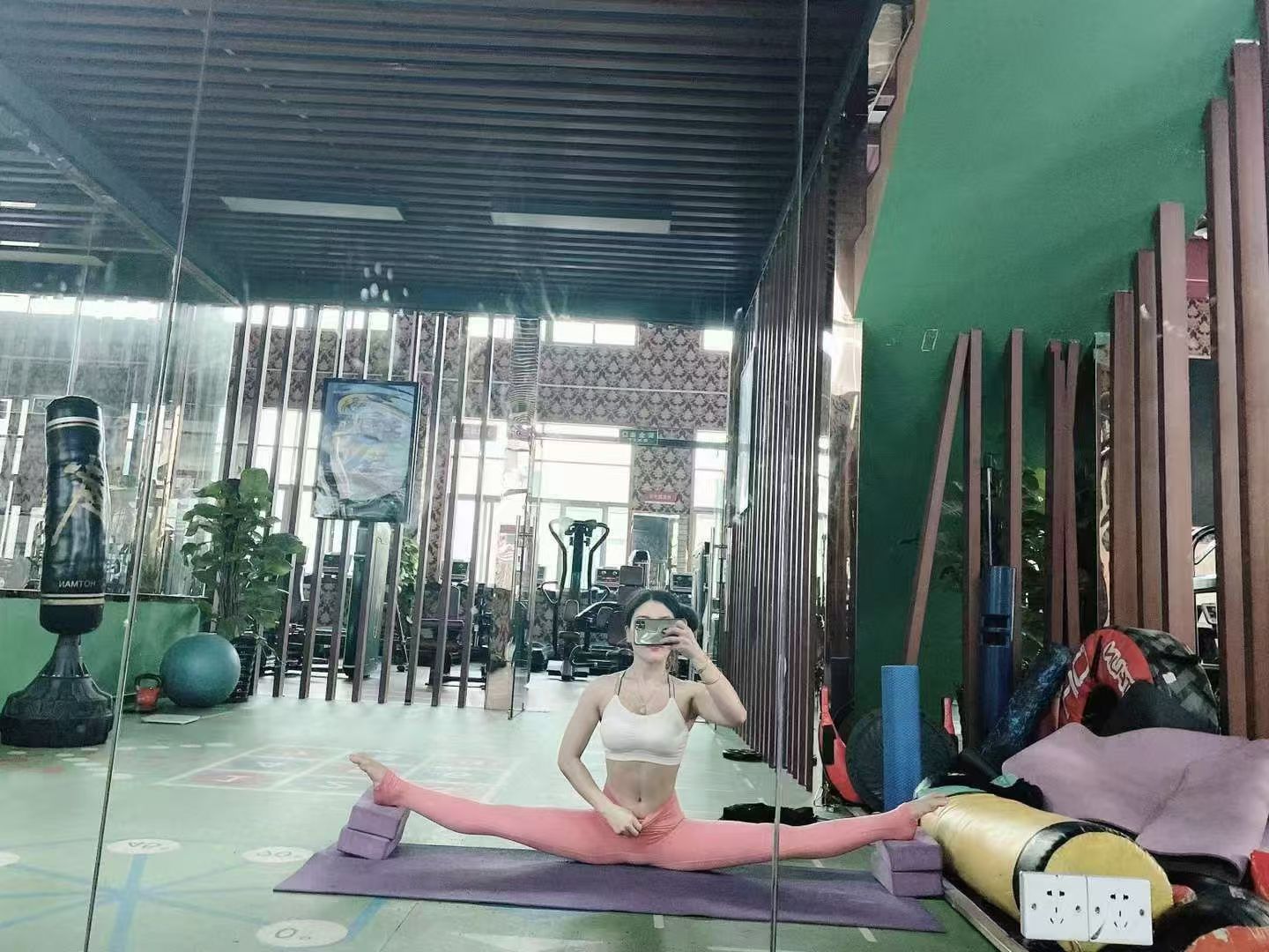 罗湖普拉提水娃娃女王