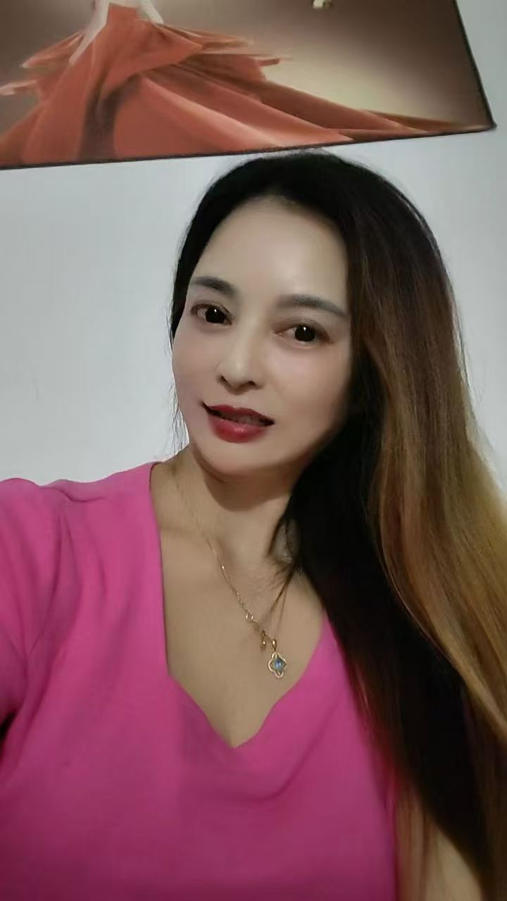 热情似火的熟女