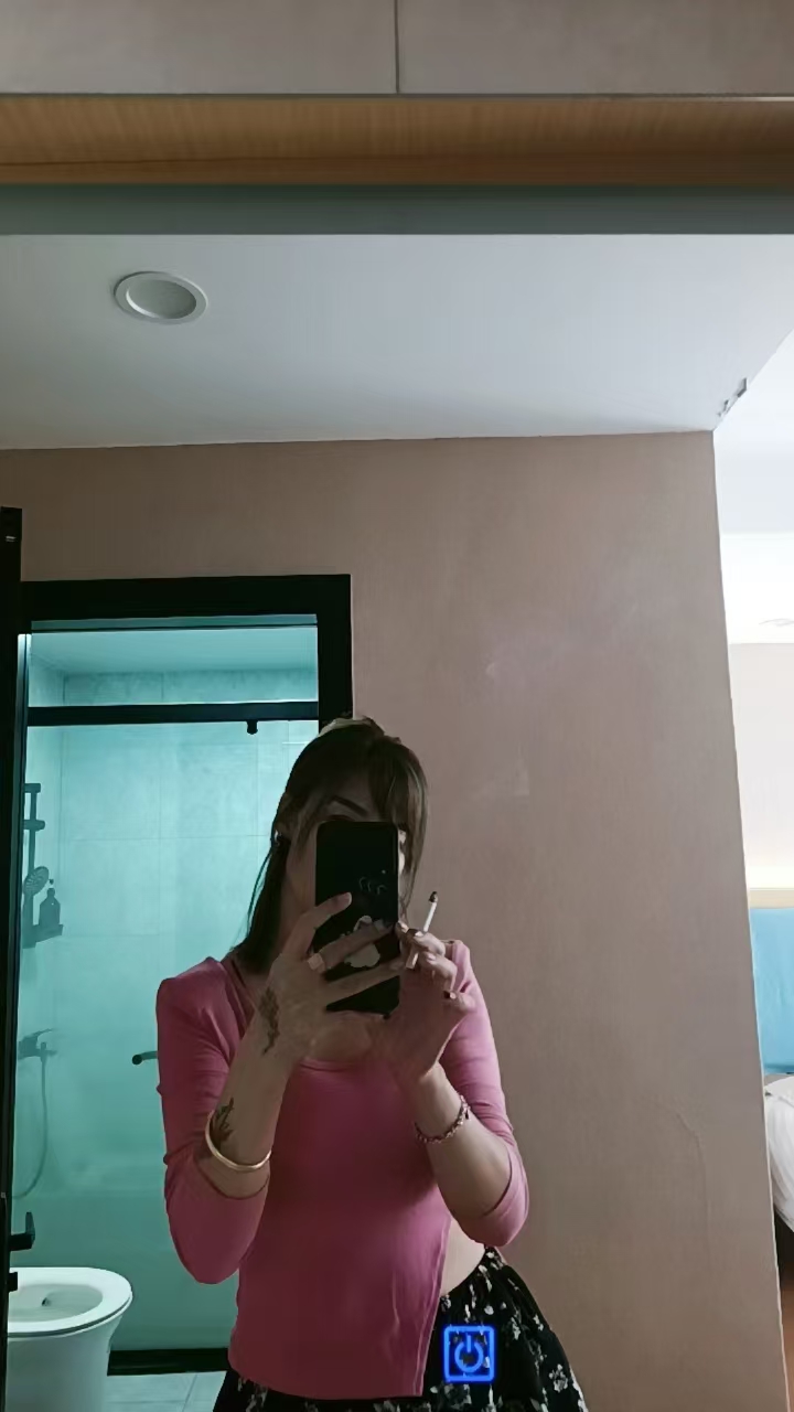 六合风情美艳少妇