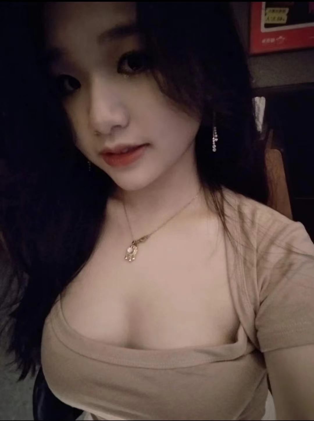 大良丰满甜妹小小