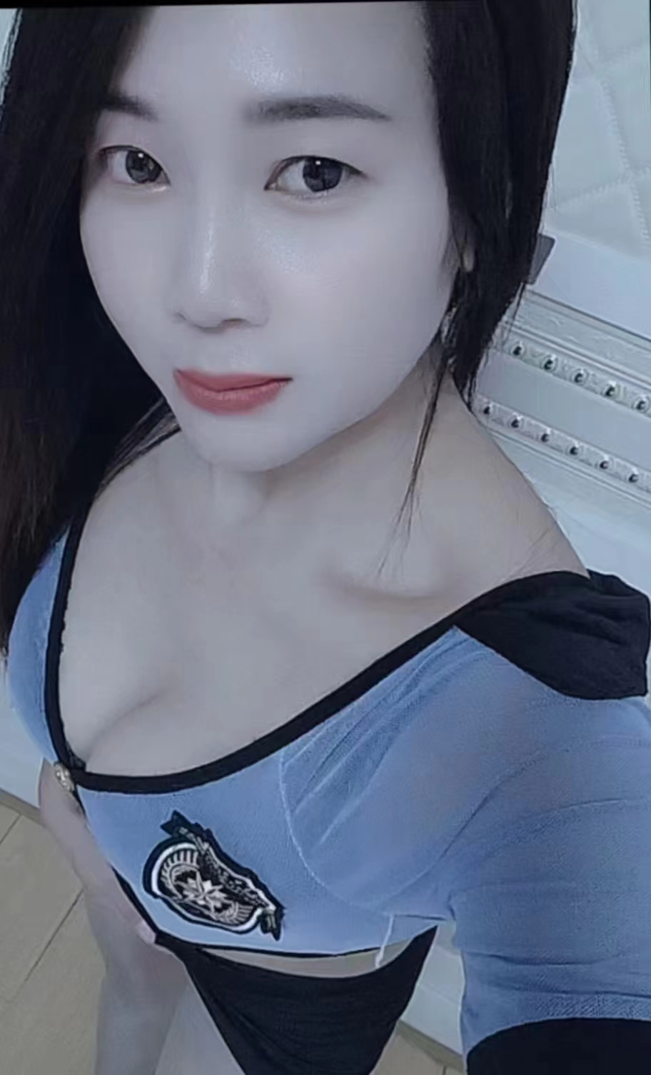 秦淮大白兔制服辣妹笑笑