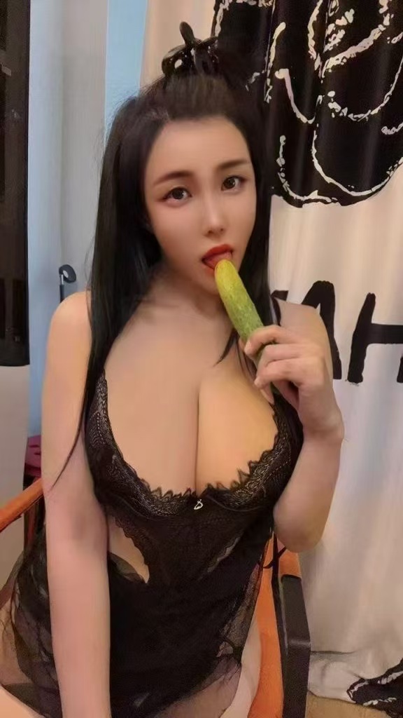 松江丰满情趣辣妹薇薇