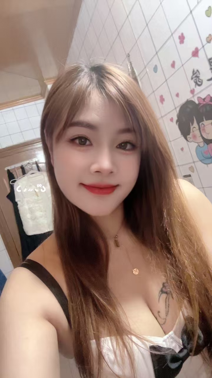 美艳大胸调情师小艾