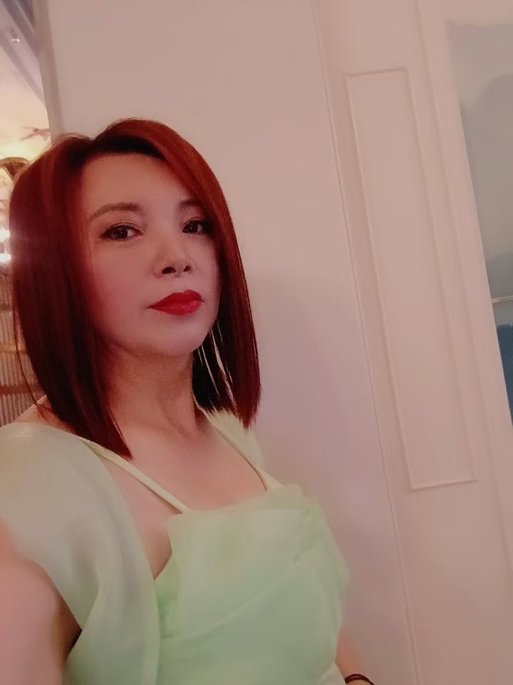 顺德服务系熟女月月姐