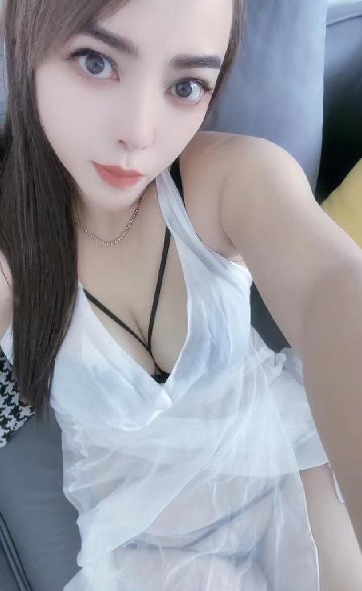 长白大胸小少妇