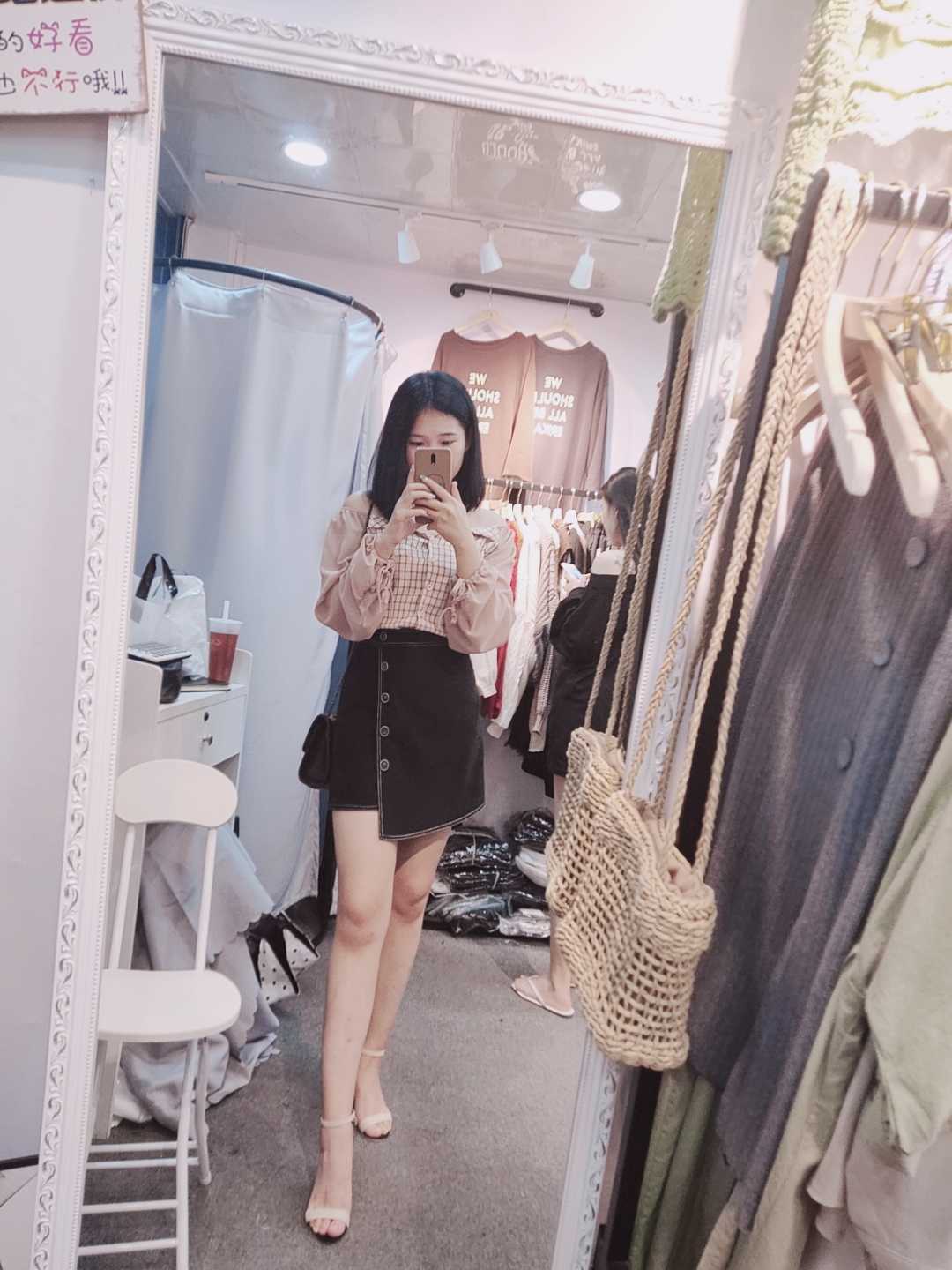 普陀火热嫩妞小薇